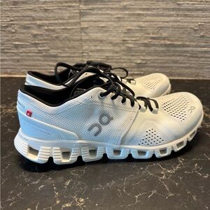 Women’s On Cloud Sneakers